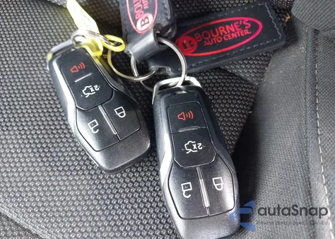 2016 Ford Mustang V6 z USA, uszkodzony, nr VIN 1FA6P8AM6G5263781